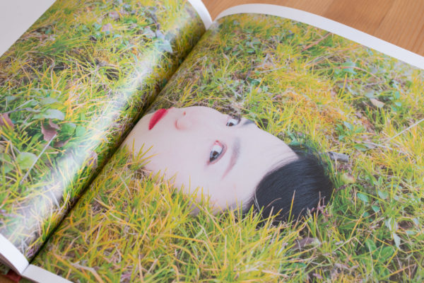 限定版写真集 <span style="font-family: omnes-pro,sans-serif;">&</span> A4サイズ オリジナルプリント作品 - 画像 (10)